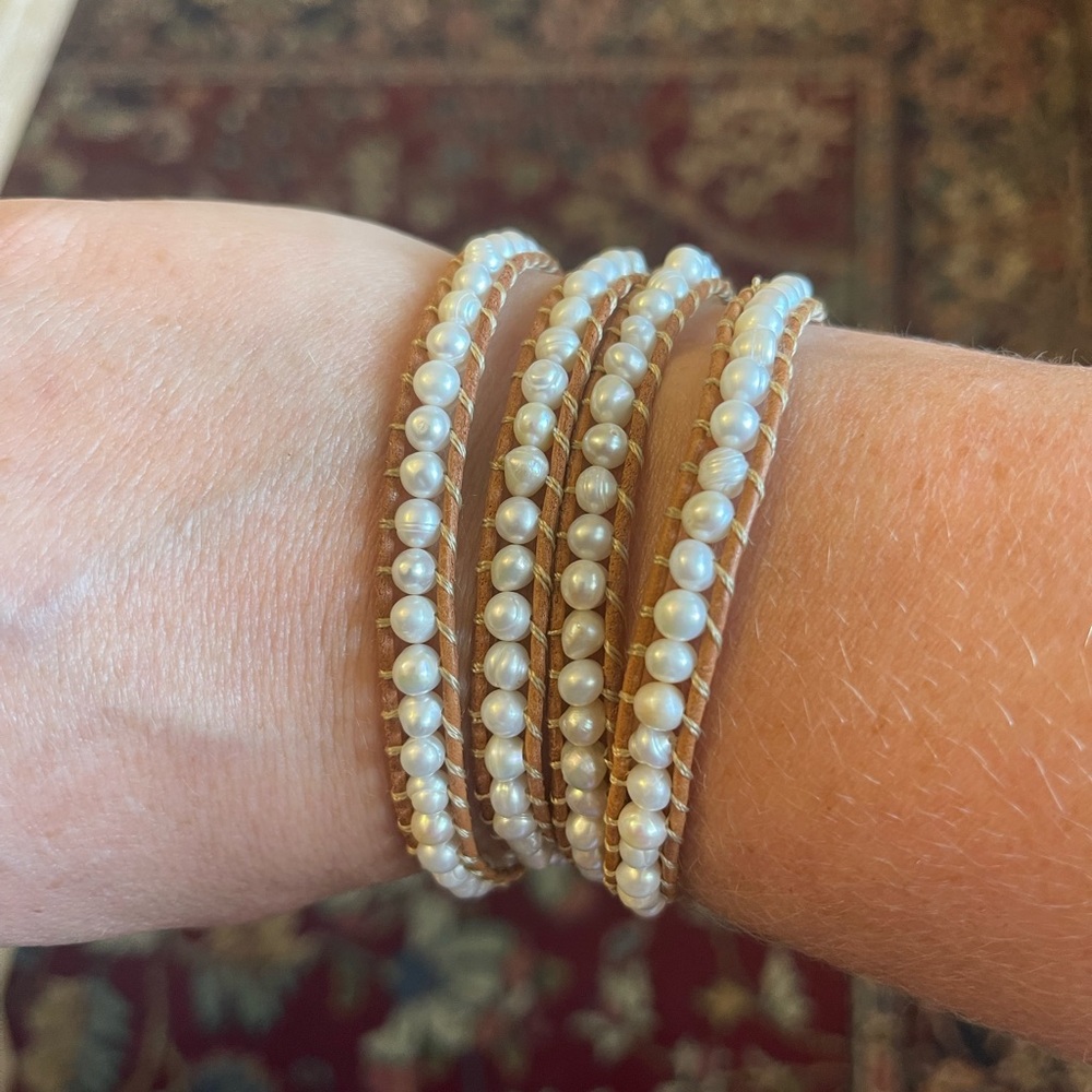 Victoria Emerson Pearl and Tan Leather Wrap Bracelet - Picture 2 of 3